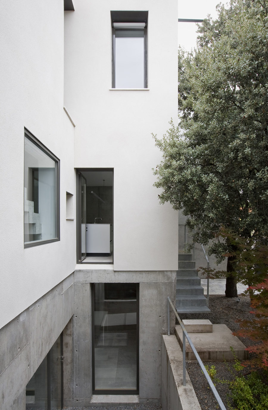 Fachada trasera, sede ÁBATON Arquitectura