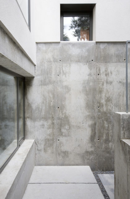 Fachada de hormigón, sede ÁBATON Arquitectura