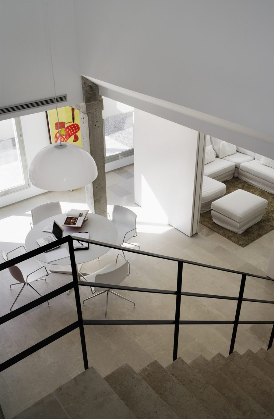 Piso atico en u escalera salon