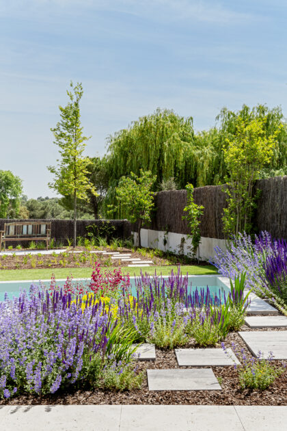 Valladolid jardin piscina 01